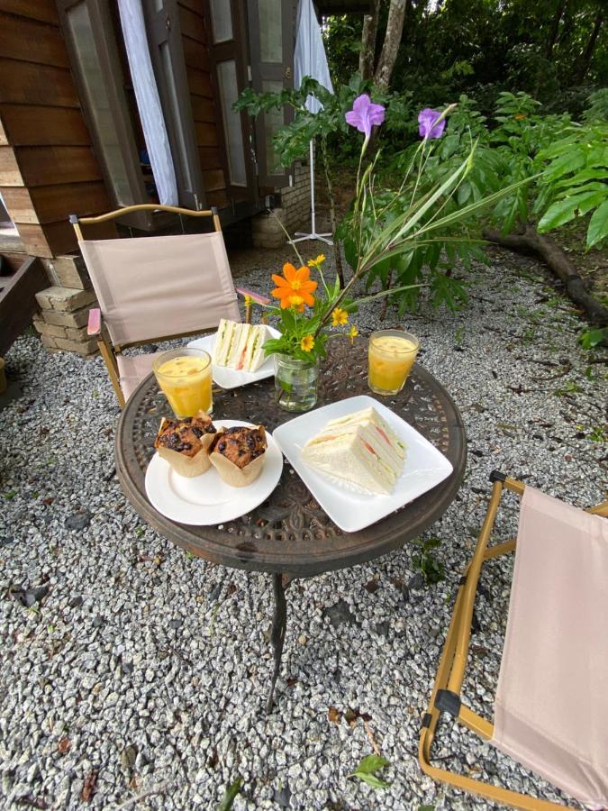 Kebun Lisdtari Farmstay Air Hangat Buitenkant foto