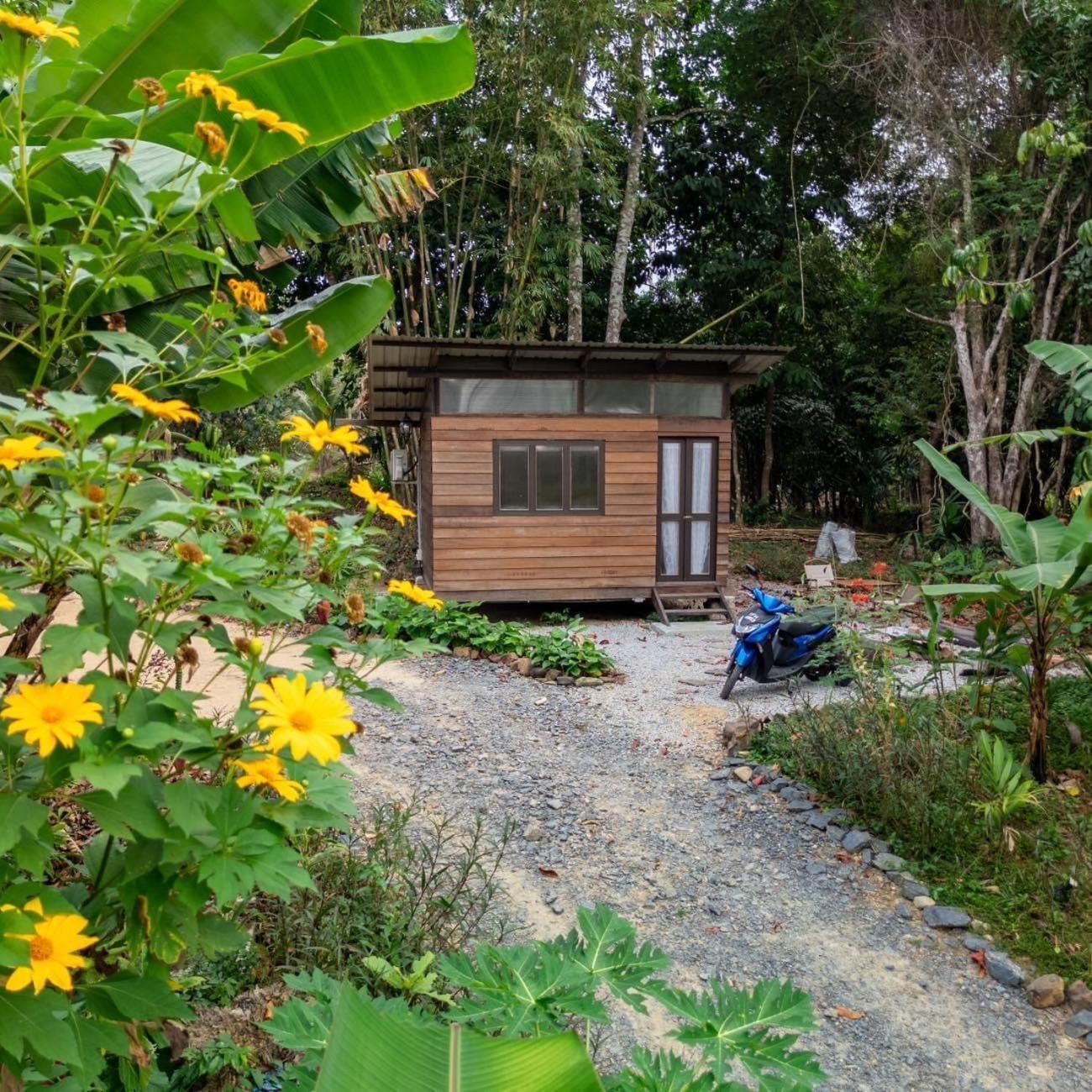 Kebun Lisdtari Farmstay Air Hangat Buitenkant foto